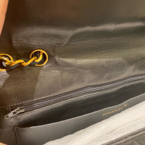 Vintage Chanel xl 24k ghw handbag - Picture 3 of 11